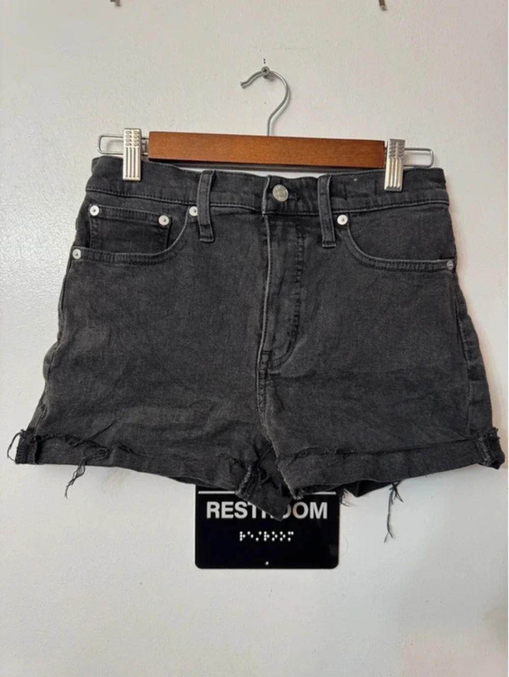 Madewell High-Rise Denim Cutoff Shorts in Faded Black Size 26
